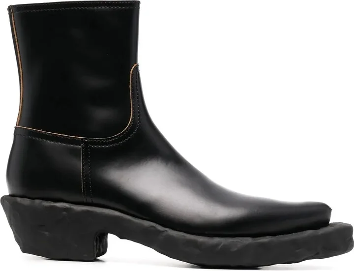 oversized-sole Venga boots