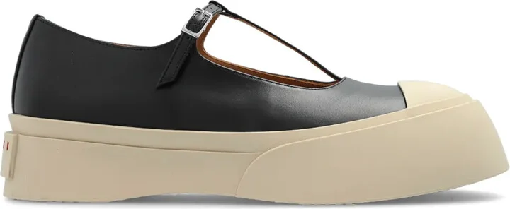 Pablo pumps