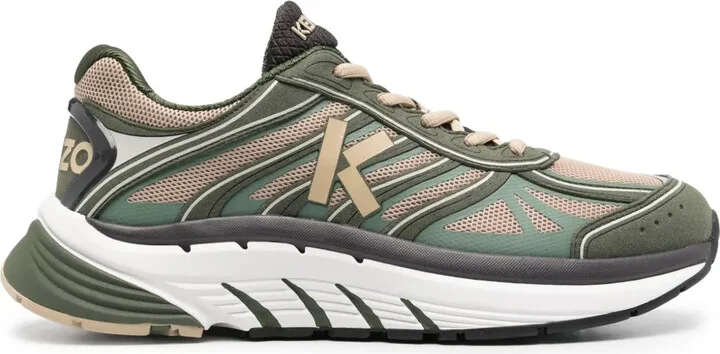 Pace sneakers