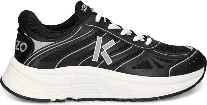 Pace sneakers