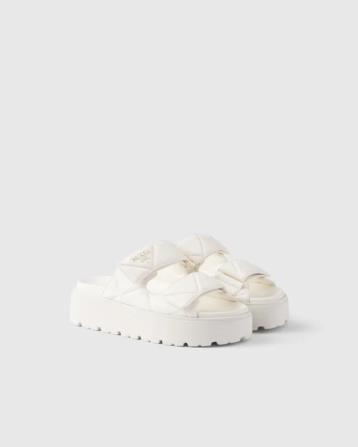 Padded nappa leather slides