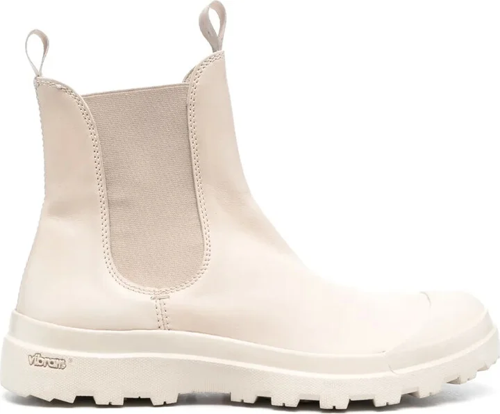 Pallet 107 Chelsea boots