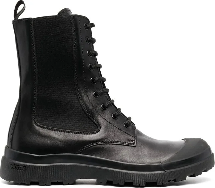Pallet leather ankle boots