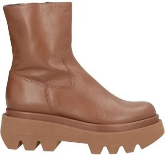 Tan
