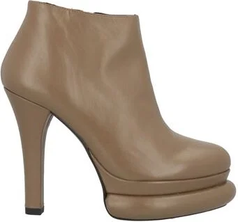 Paloma Barceló Woman Ankle boots
