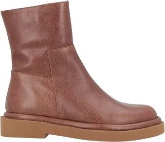 Paloma Barceló Woman Ankle boots