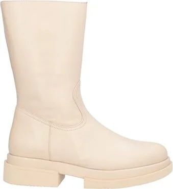 Paloma Barceló Woman Ankle boots