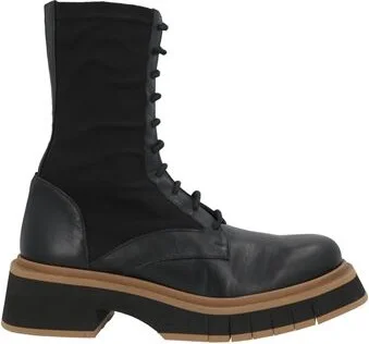Paloma Barceló Woman Ankle boots