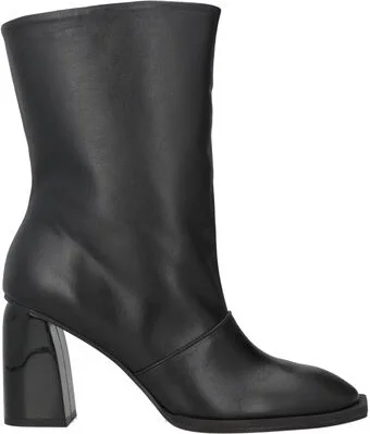 Paloma Barceló Woman Ankle boots