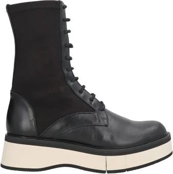 Paloma Barceló Woman Ankle boots