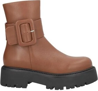 Paloma Barceló Woman Ankle boots
