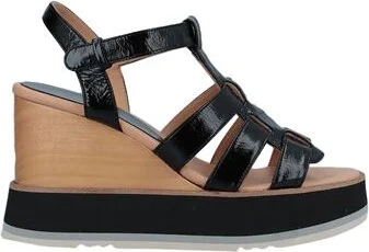 Paloma Barceló Woman Mules & Clogs