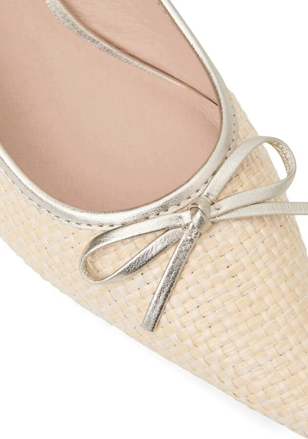 Pammi Pointed Toe Kitten Heel Pump - Image 6