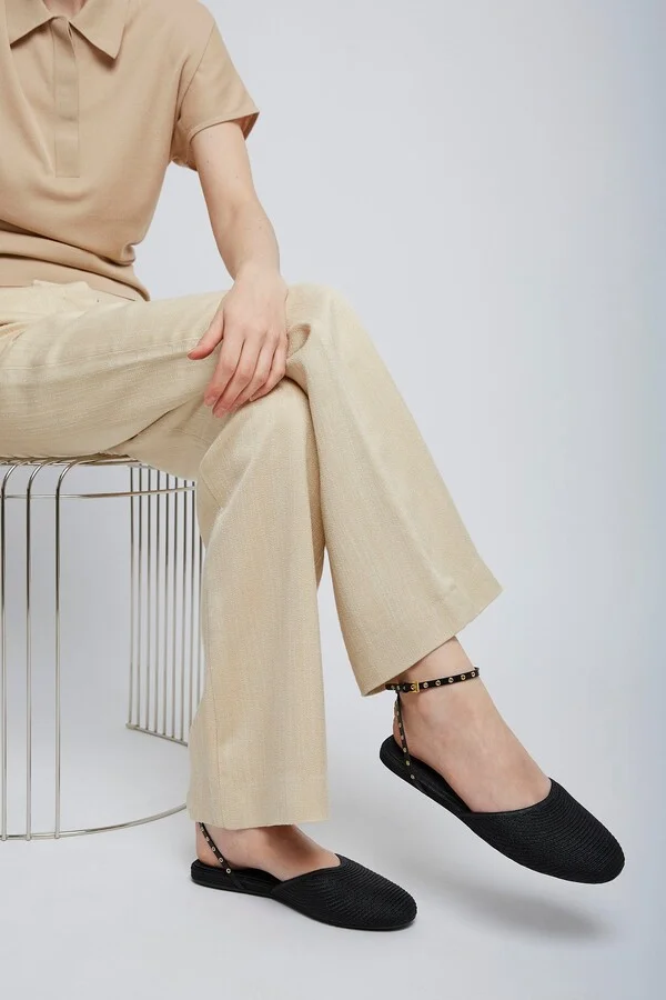 Paper straw black flat sandals - Image 5