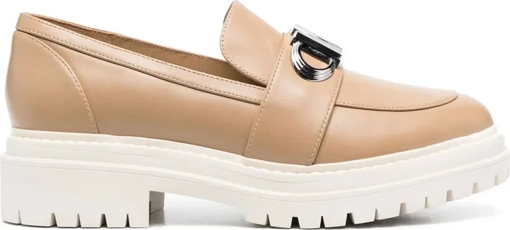 Parker logo-plaque leather loafers