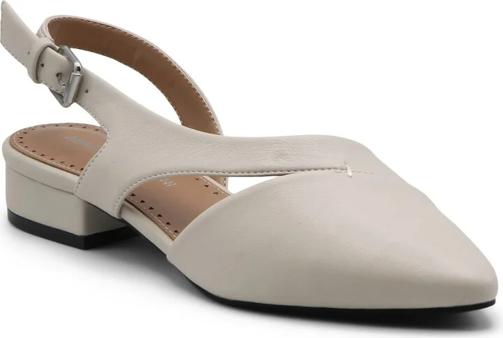 Pasca Pointed Toe Flat