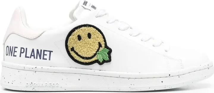 Patch-Detail Low-Top Sneakers