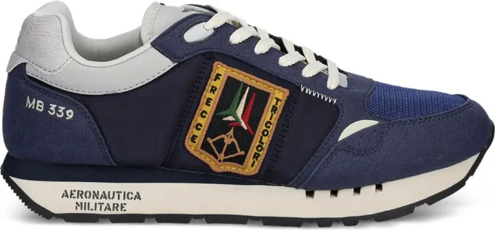 Patch-Detail Sneakers