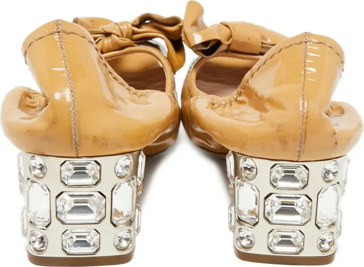 Patent-Finish Pumps - Image 4