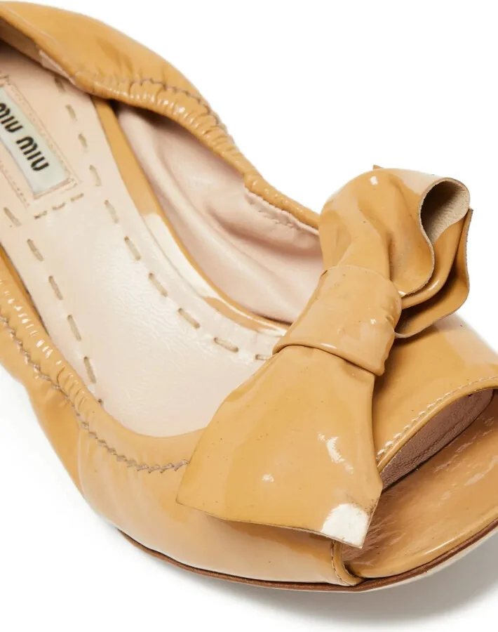 Patent-Finish Pumps - Image 5