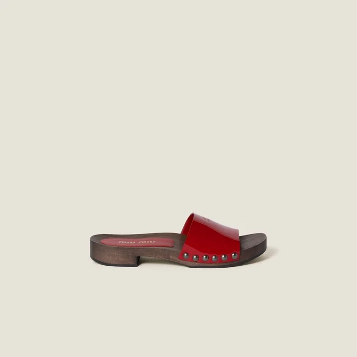 Patent leather clogs - Image 2