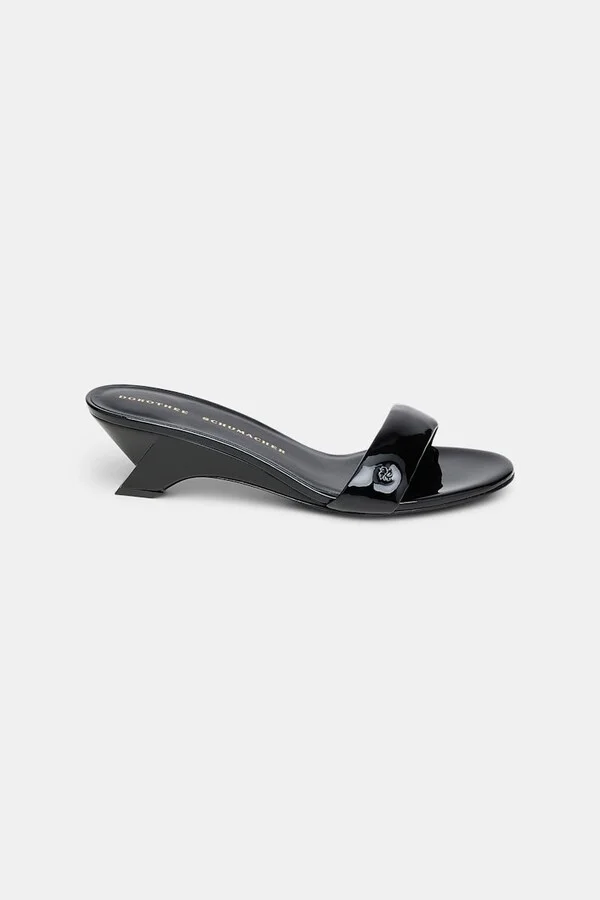 Patent leather contour wedges