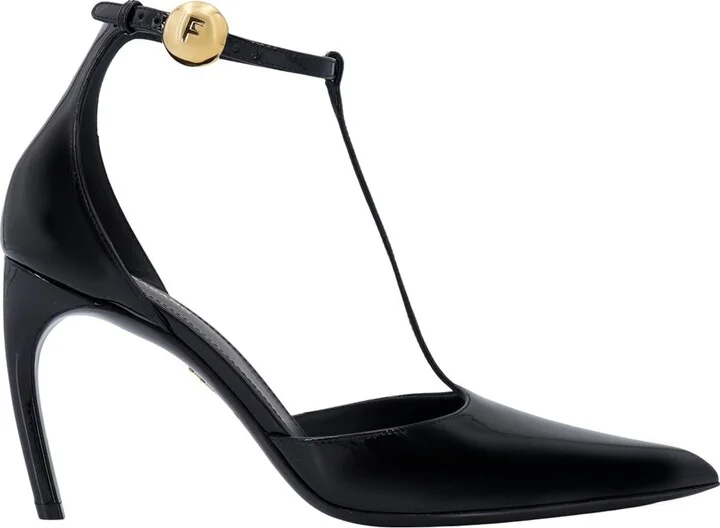 Patent Leather Décolleté