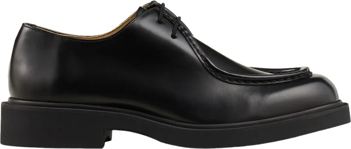 Patent leather derbies