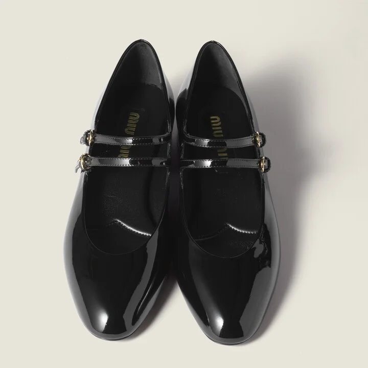 Patent leather slingback pumps with buckles - Image 4