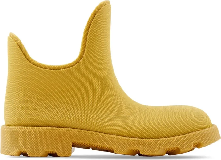 Pebbled Rubber Rainboots