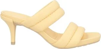 Pastel yellow