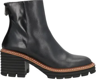 Pedro Miralles Woman Ankle boots