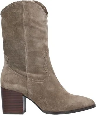 Pedro Miralles Woman Ankle boots