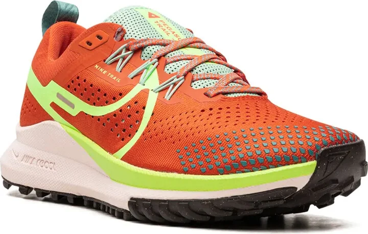 Pegasus Trail 4 "Mantra Orange" sneakers - Image 2