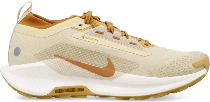 Pegasus Trail 5GORE-TEX lightweight trainers