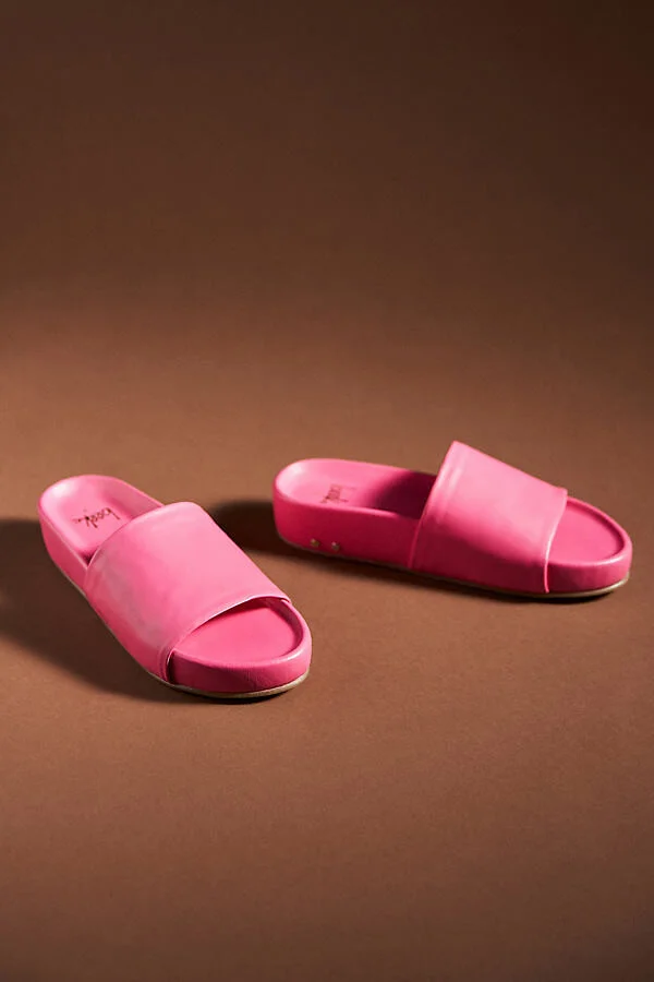 Pelican Slide Sandals - Image 2