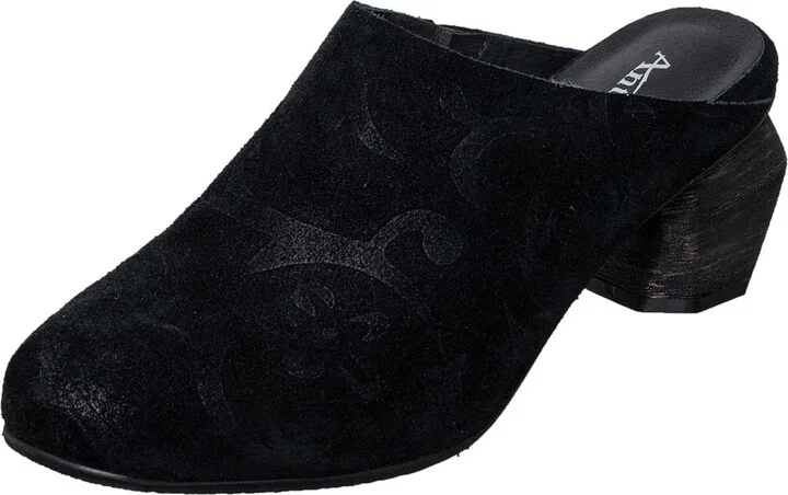 BLACK SUEDE