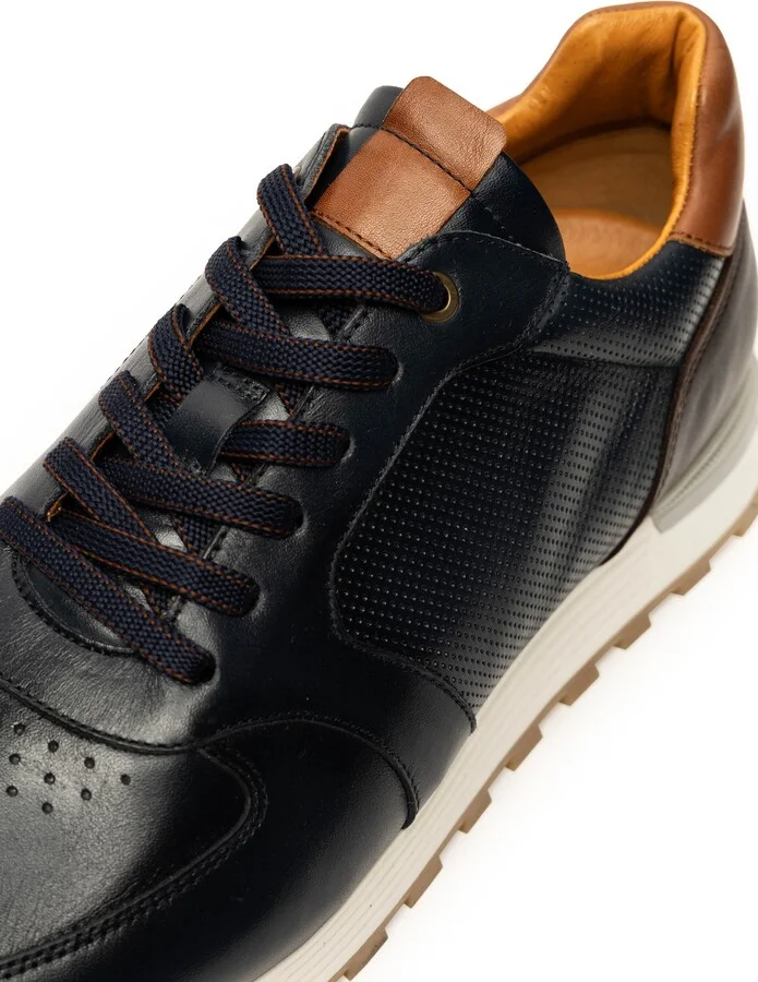 Peria Sneaker - Image 10
