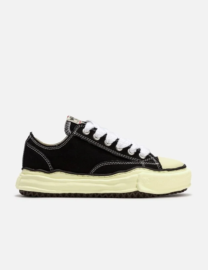 Peterson Low Top Sneakers