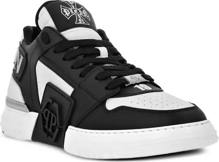 Phantom Kicks skull-plaque leather sneakers - Image 2