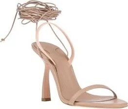 Pīferi Woman Sandals - Image 2