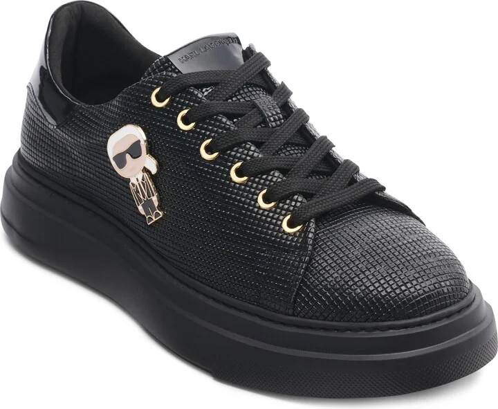 Pin Logo Sneaker