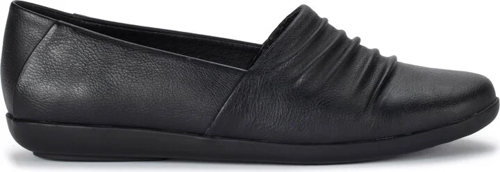 Piper Ruched Flat - Image 4