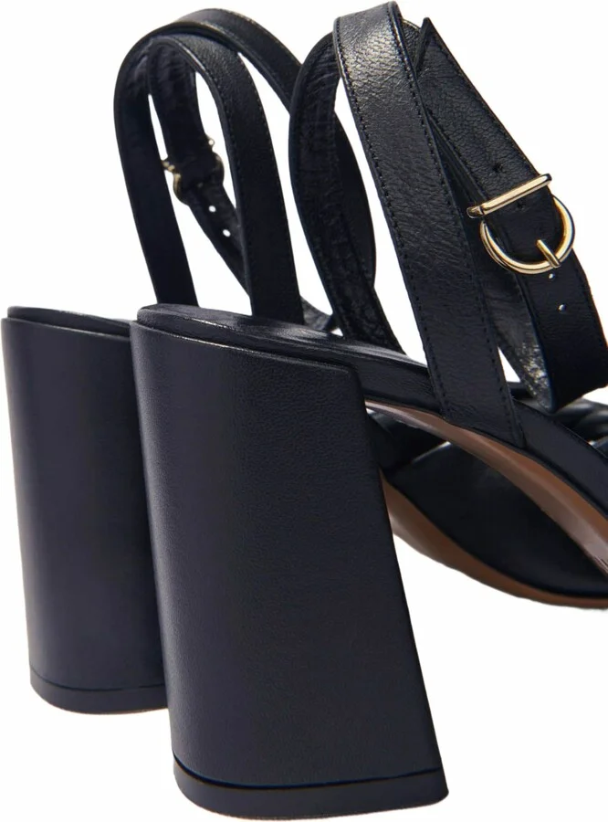 Plain leather sandals with heels - Image 4
