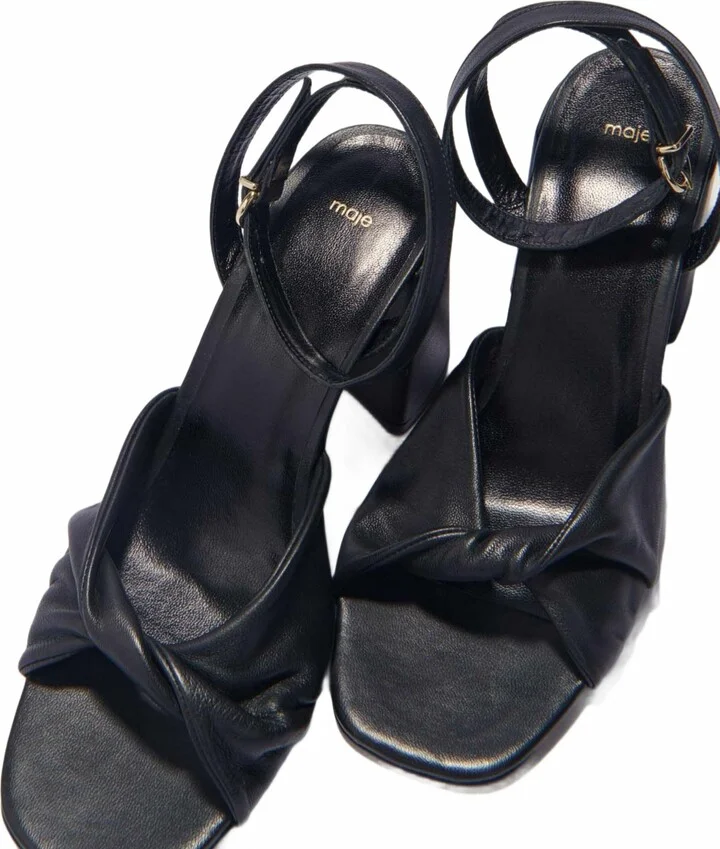 Plain leather sandals with heels - Image 6