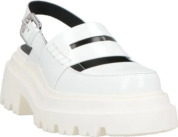 Plan C Woman Pumps - Image 4