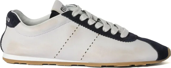 Plume sneakers