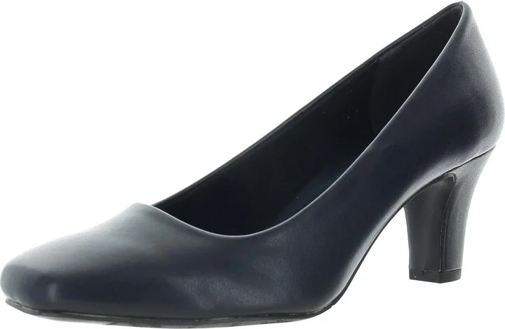 Poet Womens Solid Man Made Pumps