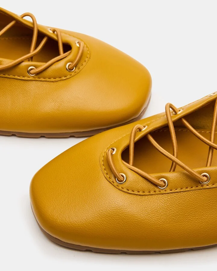 Pointe Banana Leather - Image 4
