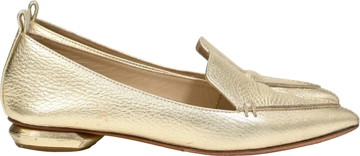 Pointed Ballet Flats in Gold Leather